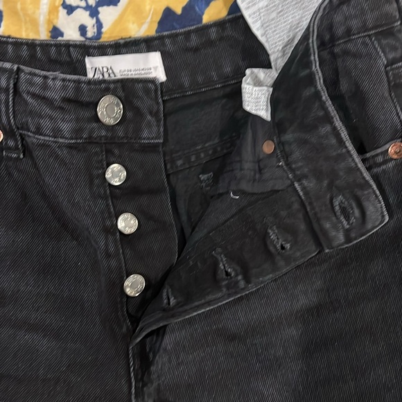 ZARA jeans - mid rise - Picture 3 of 4